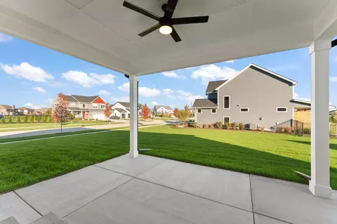 Exterior - 8350 W 105th Ave, Saint John, IN 46373 photo 4 of 10