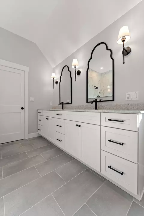 Bath - 8350 W 105th Ave, Saint John, IN 46373 photo 7 of 10