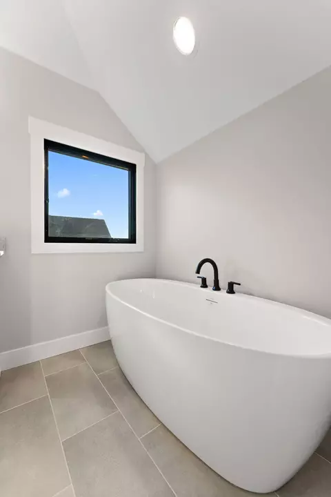 Bath - 8350 W 105th Ave, Saint John, IN 46373 photo 6 of 10