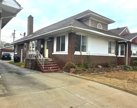4016 Parrish Ave, East Chicago, IN 46312