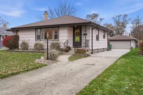 249 Briar Ln, Munster, IN 46321 photo 2