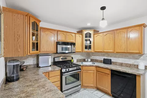 249 Briar Ln, Munster, IN 46321 photo 8