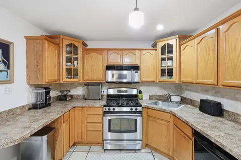 249 Briar Ln, Munster, IN 46321 photo 9