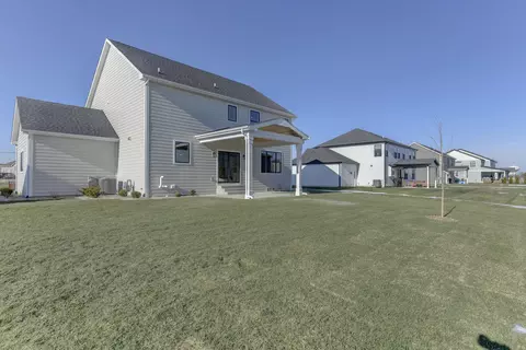Exterior - 10221 Allison Rd, Munster, IN 46321 photo 3 of 5