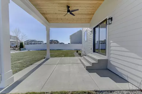 Exterior - 10221 Allison Rd, Munster, IN 46321 photo 5 of 5