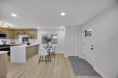 Entry Way - 2425 W 21st Ave, Gary, IN 46404 photo 1 of 1