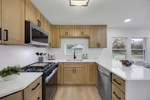 Kitchen - 2425 W 21st Ave, Gary, IN 46404 photo 3 of 5