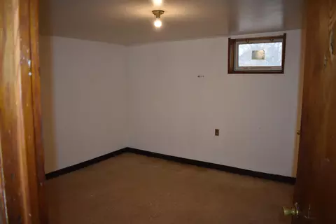 Bedroom - 5042 Virginia St, Gary, IN 46409 photo 4 of 4