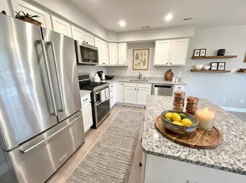 Kitchen - 103 Summertree Dr, Chesterton, IN 46304 photo 1 of 2