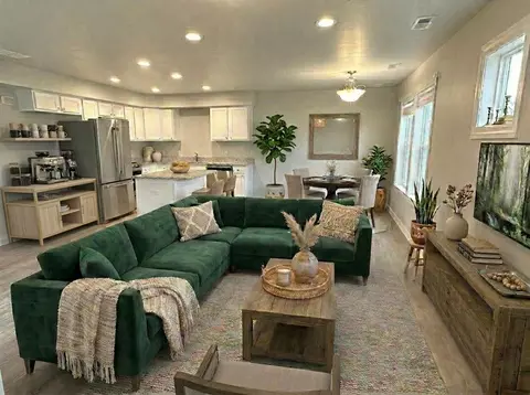 Living - 103 Summertree Dr, Chesterton, IN 46304 photo 1 of 1