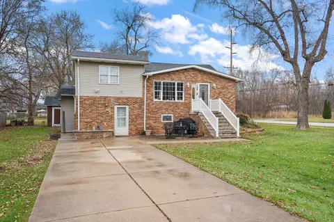 706 N Colfax St, Griffith, IN 46319 photo 1