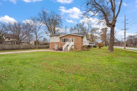706 N Colfax St, Griffith, IN 46319 photo 24