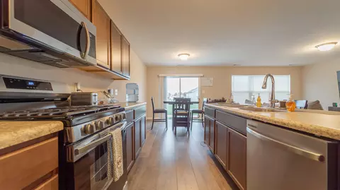 Kitchen - 10207 Kreitzburg St, Dyer, IN 46311 photo 1 of 4