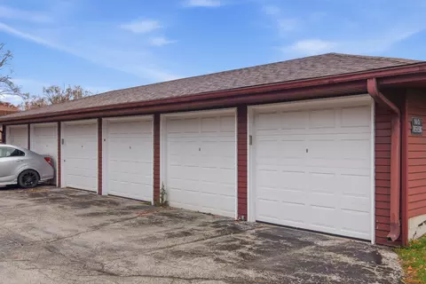 Exterior - 2543 Harvest Dr, Crown Point, IN 46307 photo 3 of 3