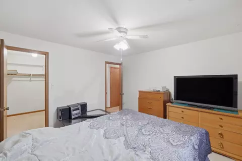 Bedroom - 2543 Harvest Dr, Crown Point, IN 46307 photo 2 of 4
