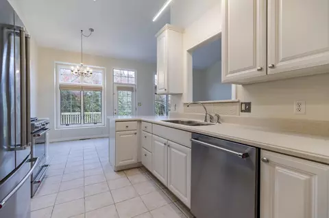 Kitchen - 10331 Clark Ct, Munster, IN 46321 photo 3 of 4