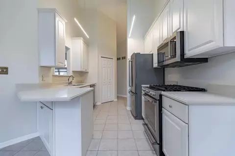 Kitchen - 10331 Clark Ct, Munster, IN 46321 photo 1 of 4