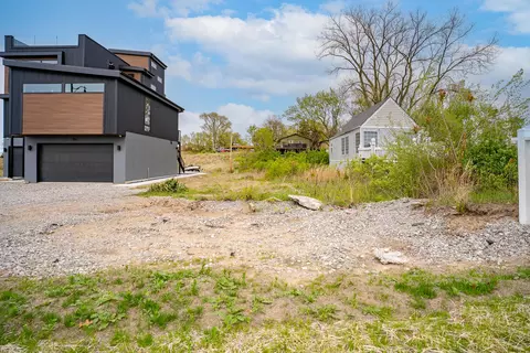 741 N Lake St, Gary, IN 46403 photo 4