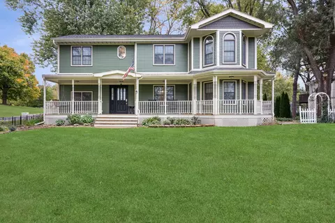 248 Skyline Dr, Valparaiso, IN 46385