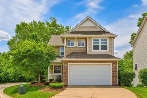 1812 Briam Dr, Valparaiso, IN 46383