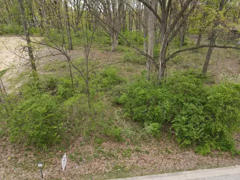 742 Druim Trl, Crown Point, IN 46307