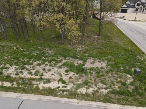 700 W Bay Ct, Crown Point, IN 46307 photo 3