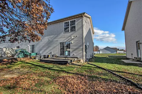 Exterior - 682 Dearborn Rd #A, Valparaiso, IN 46385 photo 5 of 7