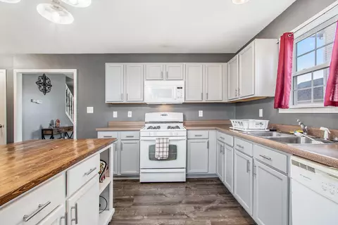 Kitchen - 682 Dearborn Rd #A, Valparaiso, IN 46385 photo 1 of 3