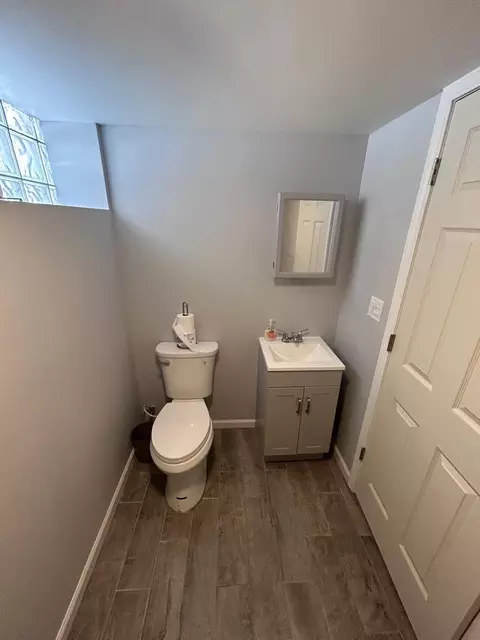 Bath - 708 W 43rd Ave, Gary, IN 46408 photo 2 of 3