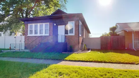 6832 Waveland Ave, Hammond, IN 46323