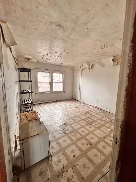 552 Mckinley St, Gary, IN 46404 photo 6