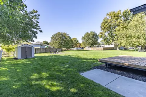 Exterior - 544 Cedar Ct, Munster, IN 46321 photo 10 of 13