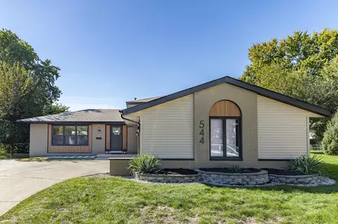 Exterior - 544 Cedar Ct, Munster, IN 46321 photo 2 of 13