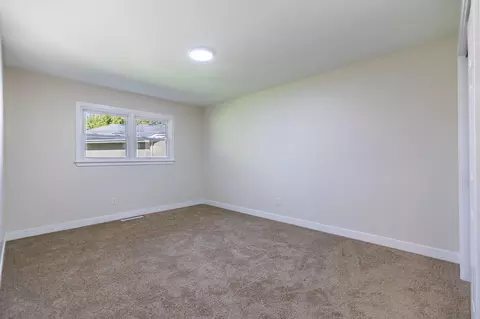 Bedroom - 544 Cedar Ct, Munster, IN 46321 photo 1 of 4