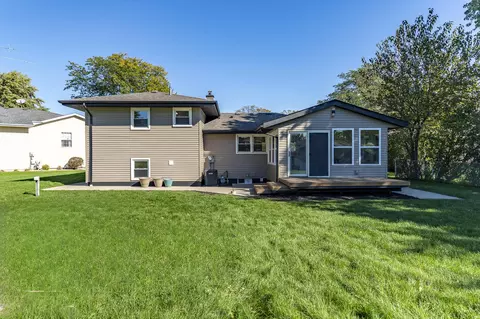 Exterior - 544 Cedar Ct, Munster, IN 46321 photo 5 of 13