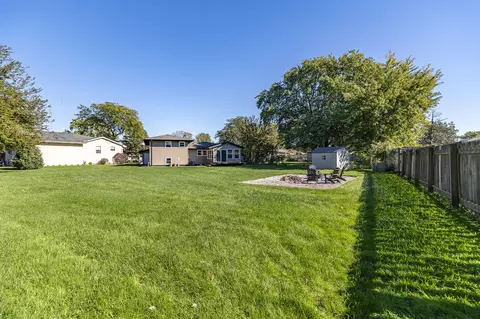 Exterior - 544 Cedar Ct, Munster, IN 46321 photo 9 of 13