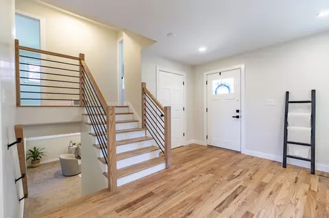 Entry Way - 544 Cedar Ct, Munster, IN 46321 photo 3 of 6