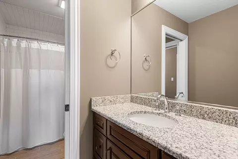 Bath - 9030 Willow Ln, Saint John, IN 46373 photo 6 of 9