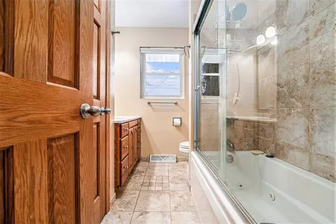 Bath - 1109 N Dwiggins Ave, Griffith, IN 46319 photo 3 of 3