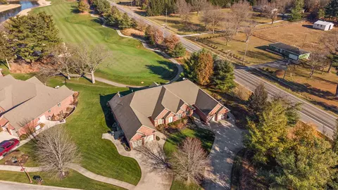 5540 Fountain View Dr, Wheatfield, IN 46392