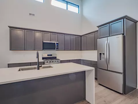 Kitchen - 244 Sawgrass Dr, Crown Point, IN 46307 photo 4 of 7