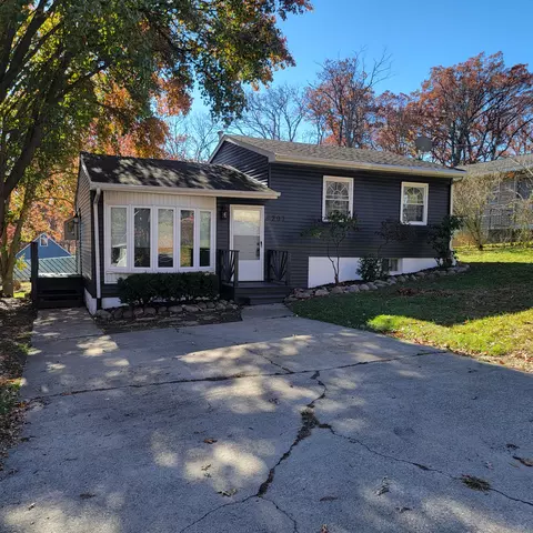 8207 W 127th Ave, Cedar Lake, IN 46303