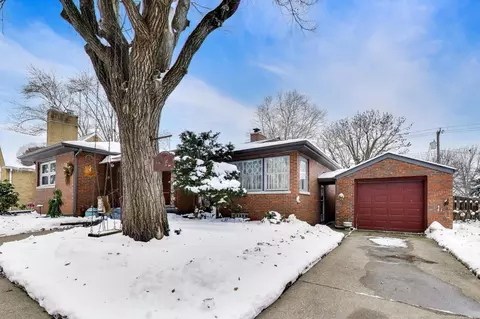 7218 Baring Pkwy, Hammond, IN 46324