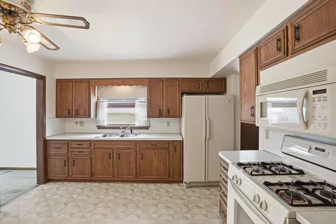 8767 Monroe Ave, Munster, IN 46321 photo 10