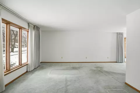 8767 Monroe Ave, Munster, IN 46321 photo 3