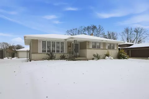 8767 Monroe Ave, Munster, IN 46321 photo 2