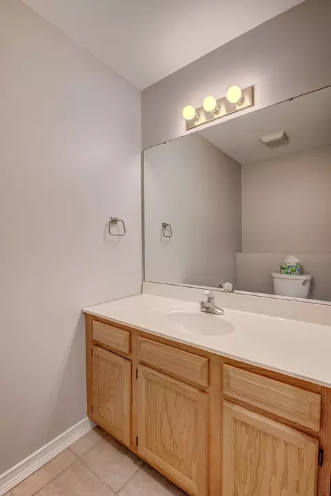 Bath - 7736 E 108th Ave #C, Crown Point, IN 46307 photo 1 of 3