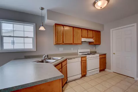 Kitchen - 7736 E 108th Ave #C, Crown Point, IN 46307 photo 6 of 6
