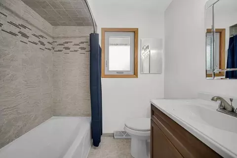 Bath - 8224 Beech Ave, Munster, IN 46321 photo 1 of 2