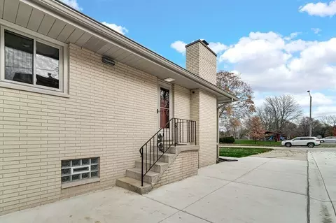Exterior - 8224 Beech Ave, Munster, IN 46321 photo 2 of 6